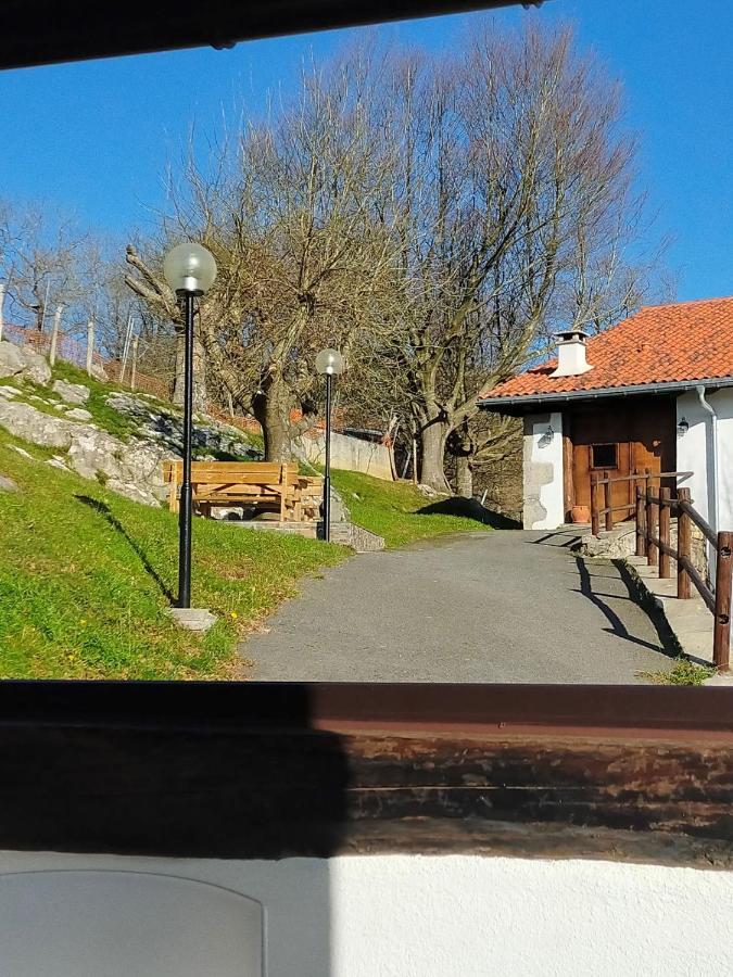 Saskarate Villa Asteasu Exteriör bild